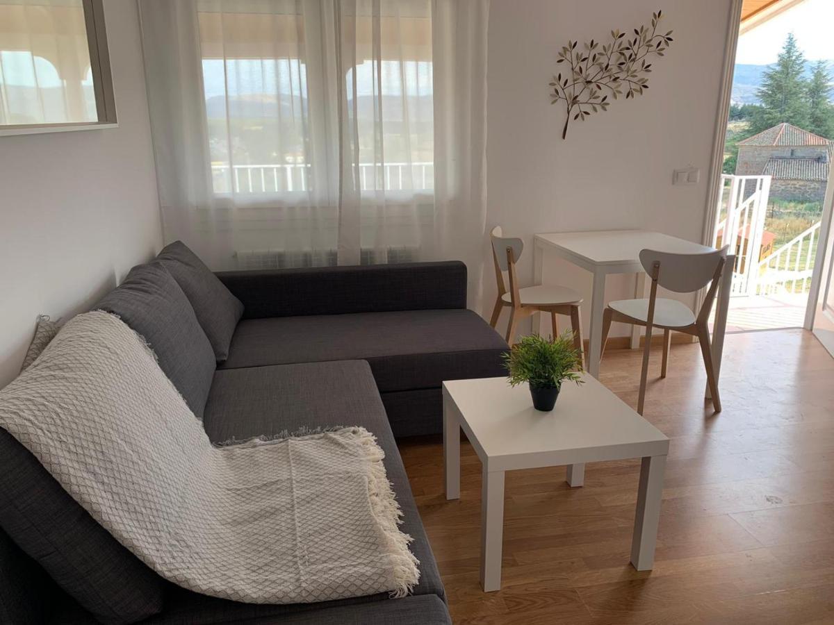 Villa De Gredos نافاريدوندا دي غريدوس المظهر الخارجي الصورة