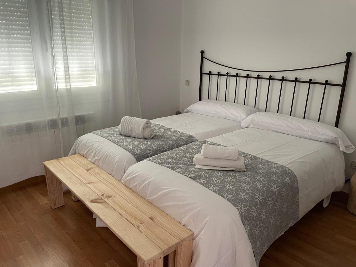 Villa De Gredos نافاريدوندا دي غريدوس المظهر الخارجي الصورة