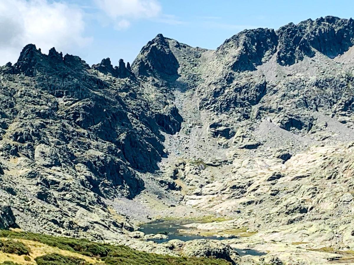 Villa De Gredos نافاريدوندا دي غريدوس المظهر الخارجي الصورة