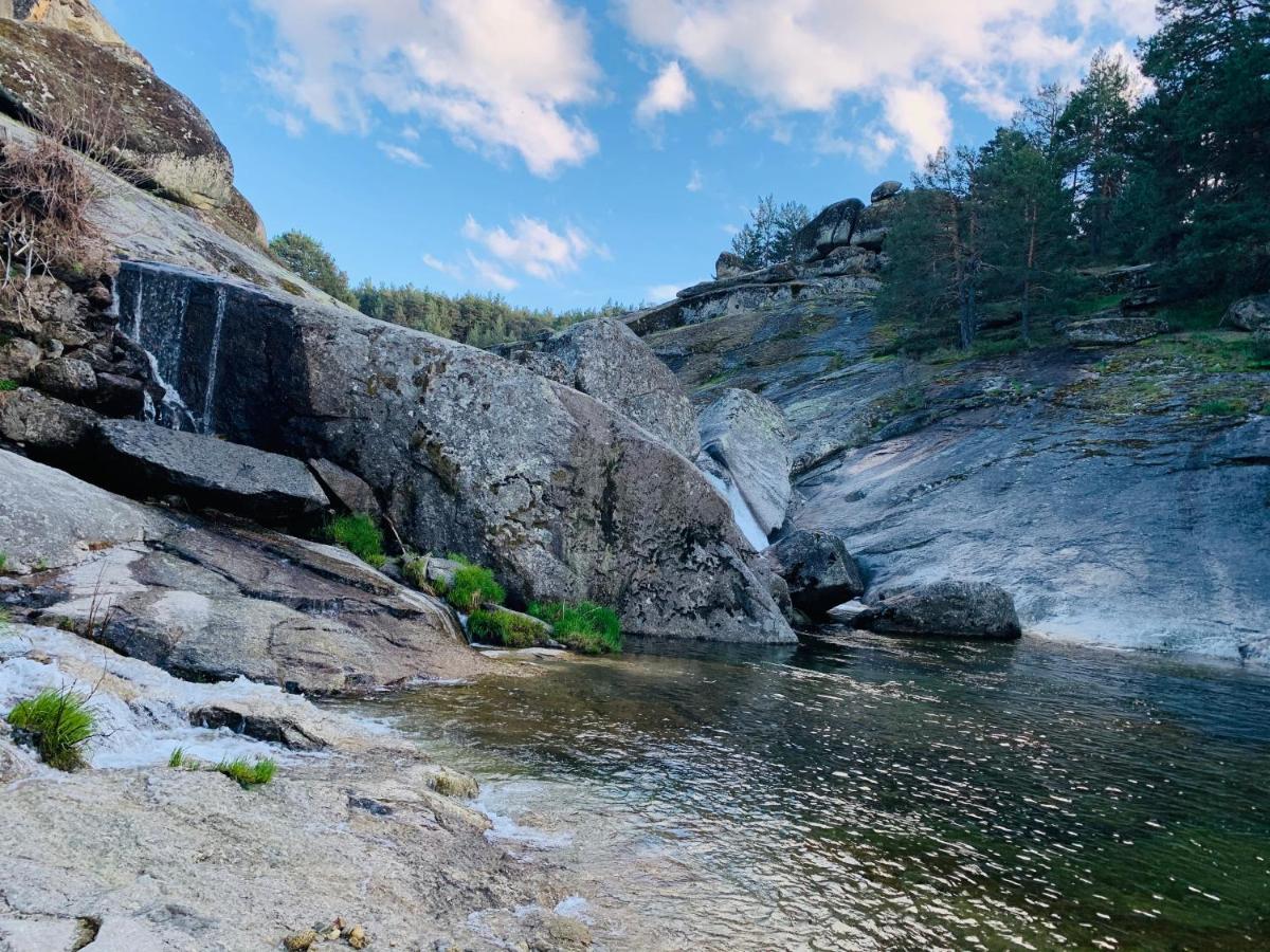 Villa De Gredos نافاريدوندا دي غريدوس المظهر الخارجي الصورة