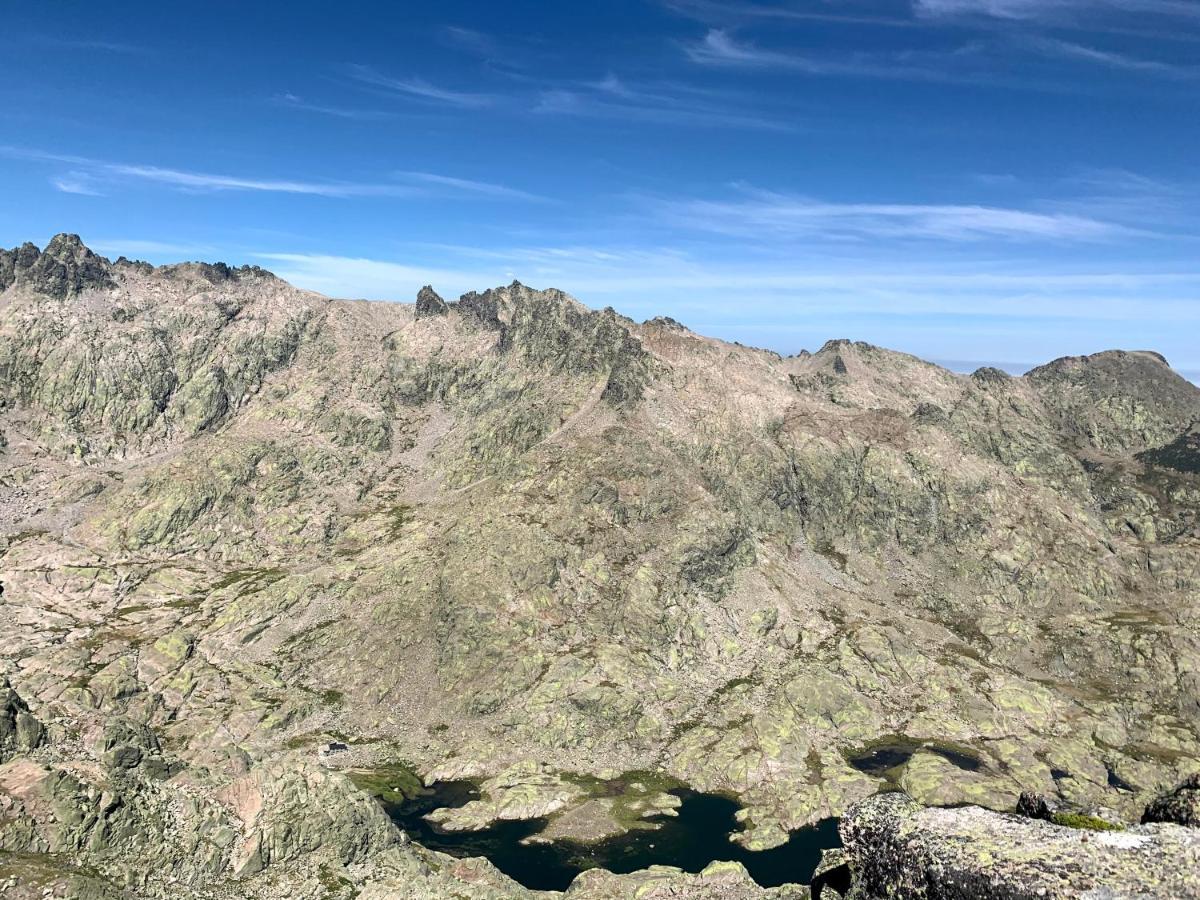 Villa De Gredos نافاريدوندا دي غريدوس المظهر الخارجي الصورة