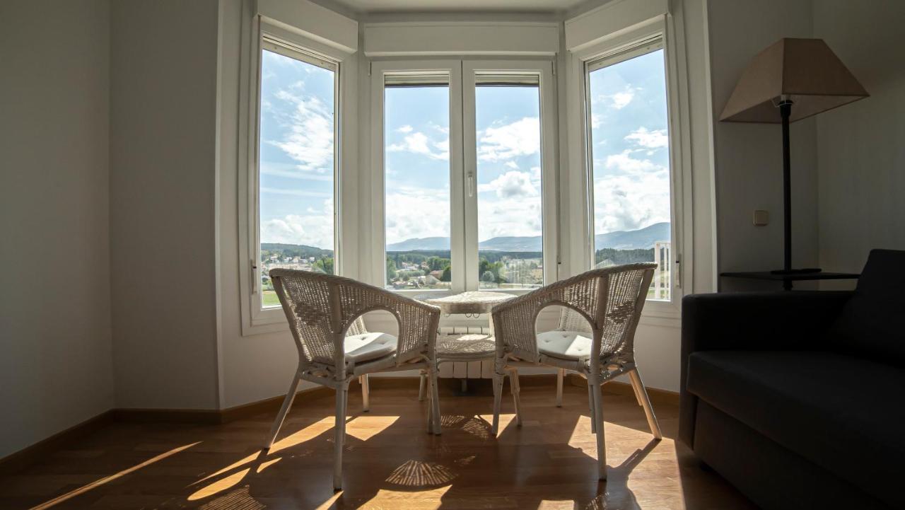 Villa De Gredos نافاريدوندا دي غريدوس المظهر الخارجي الصورة