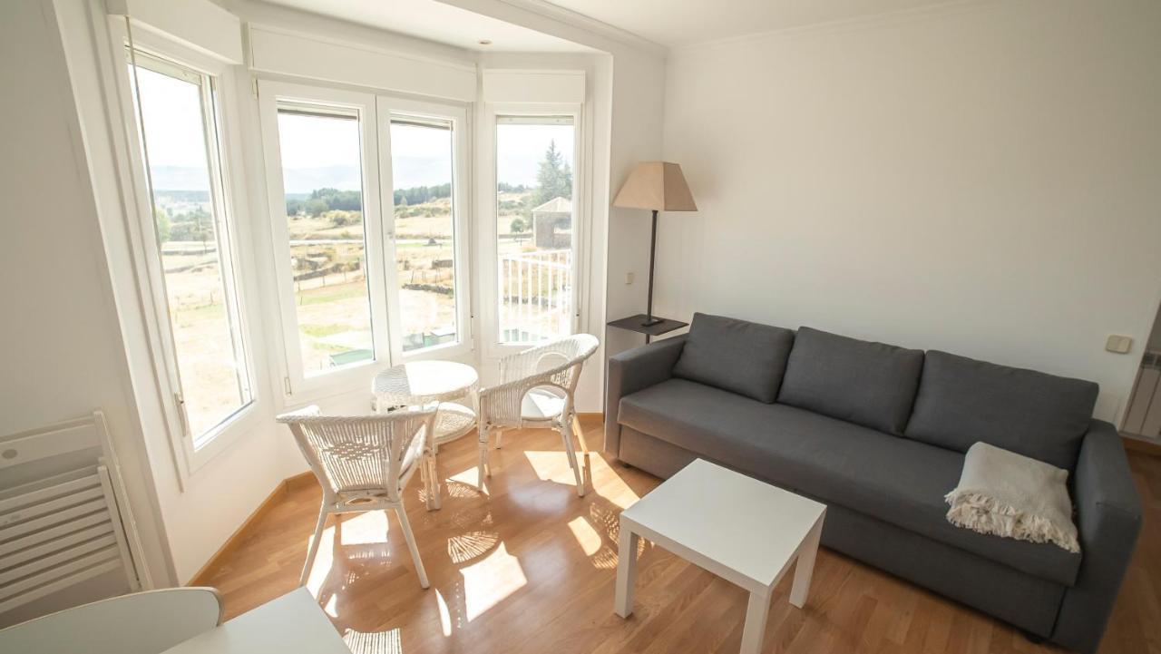 Villa De Gredos نافاريدوندا دي غريدوس المظهر الخارجي الصورة