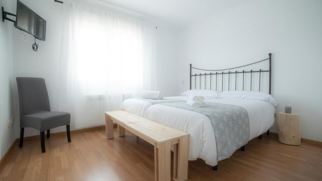 Villa De Gredos نافاريدوندا دي غريدوس المظهر الخارجي الصورة