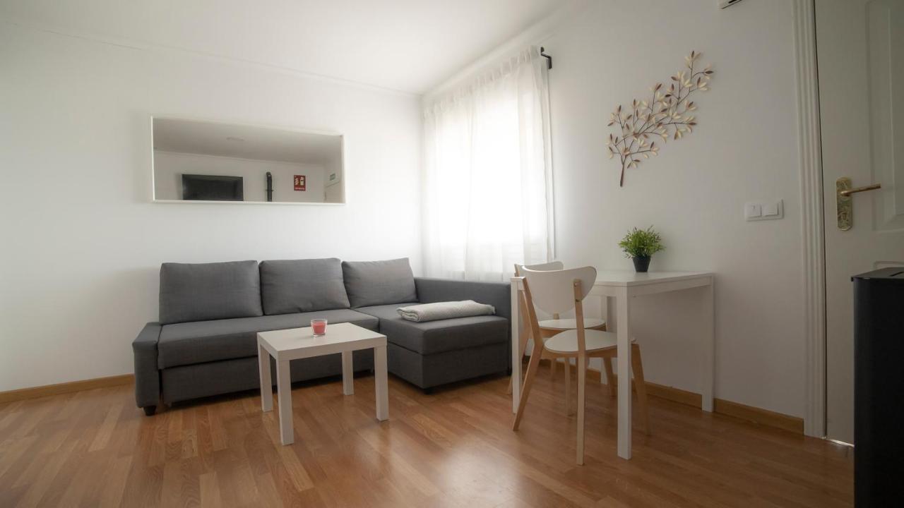 Villa De Gredos نافاريدوندا دي غريدوس المظهر الخارجي الصورة
