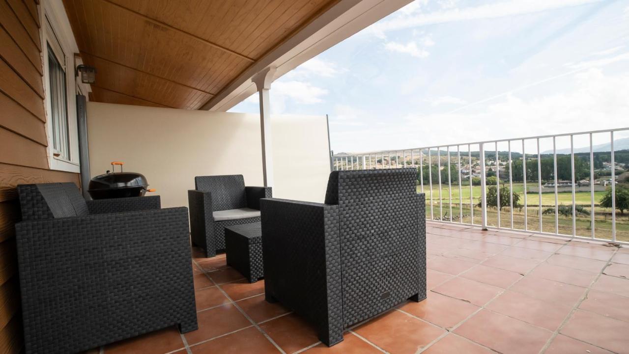 Villa De Gredos نافاريدوندا دي غريدوس المظهر الخارجي الصورة